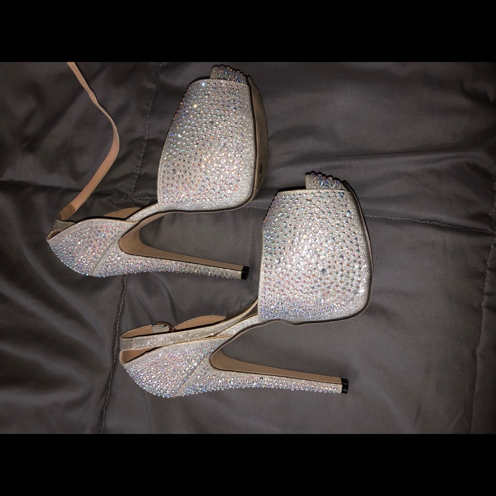Wbff show/ night out shoes 8.5